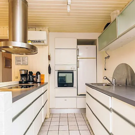 Vakantiehuis Three-Bedroom Holiday home in Hals 22 Hals