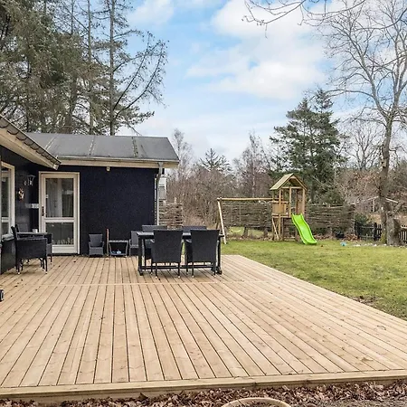 Vakantiehuis Three-Bedroom Holiday home in Hals 22