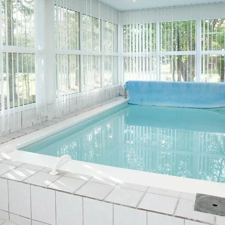 8 Person In Tatil Evi